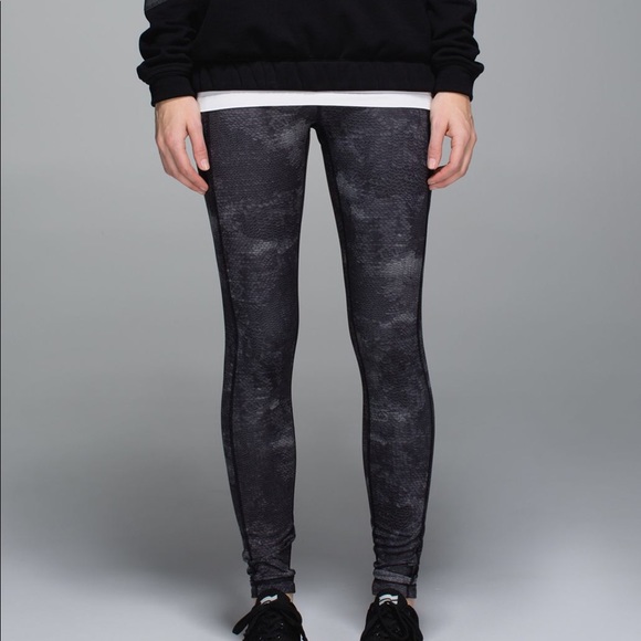 Lululemon Speed Tight II Size 2 - Picture 3 of 6